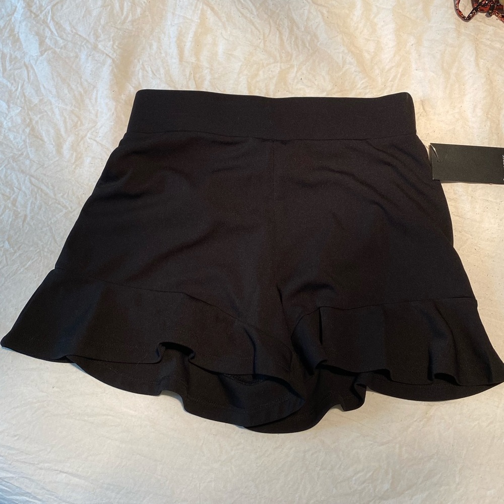 NWT flowy shorts